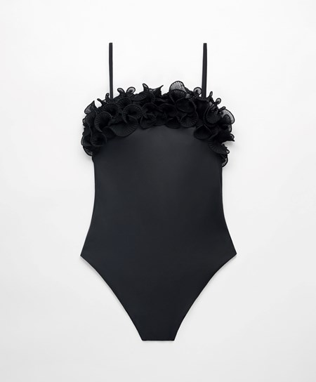Oysho Ruffled Bandeau Swimsuit Černé | 096753-VFZ